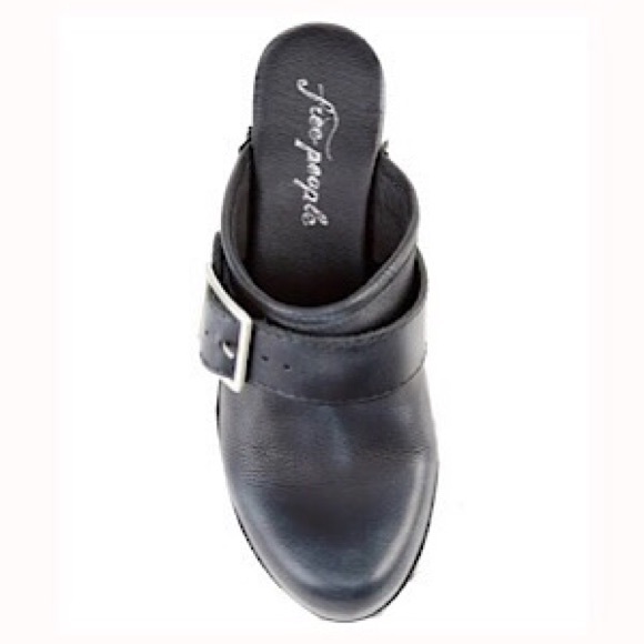 “NEW” Free People Culver City Clogs - Picture 3 of 15